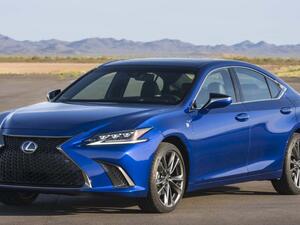 الجيل السادس من ES حصل على تحسينات جديدة شملت التصميم الخارجي، الانسيابية