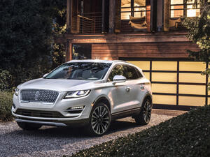 سيارة لينكولن إم كي سي 2019 تصل إلى الإمارات