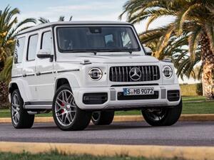 من الداخل توفّر مرسيدس خيارات أكثر من المواد الفاخرة والتطعيمات المميزة من الخشب والجلود وألكانتارا