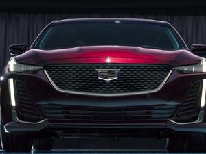 كاديلاك تكشف عن أحدث سياراتها CT5