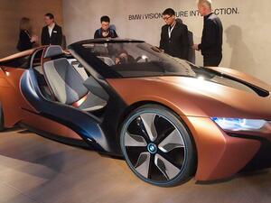 سيارة بي ام دبليو i8