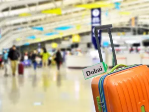 مطارات دبي تتوقع أن تختم العام الحالي بأكثر من 90 مليون مسافر 