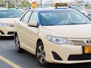 سيارات الأجرة في دبي 
