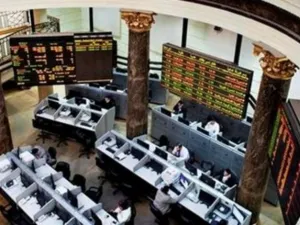 شهدت البورصة عمليات شراء واسعة من الصناديق والمؤسسات العربية وبعض المؤسسات المحلية علي الأسهم الكبري والقيادية بالسوق تفاؤلا بتسلم مصر جزءا من المساعدات السعودية