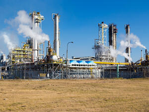 شهدت المنطقة العربية في الاعوام القليل الماضية تحقيق ارقام قياسية في الانتاج والتصدير من قبل منتجي الاسمدة في البلدان العربية