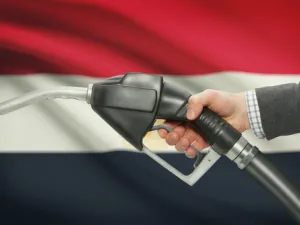 البترول المصرية توقع 3 اتفاقيات تنقيب باستثمارات 595 مليون دولار