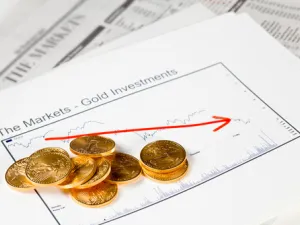 تراجع السعر الفوري للذهب 0.3% إلى 1318.96 دولار للأونصة