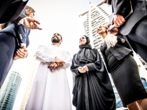 من المهم جدا تحديد المنتج من خلال كونه منتج جديد يطرح لأول مرة في الاسواق او منتج يوجد له منتجات منافسة، حيث ان المنتجات الجديدة تواجه بعض التحديات عند طرحها في الاسواق