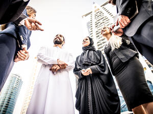 من المهم جدا تحديد المنتج من خلال كونه منتج جديد يطرح لأول مرة في الاسواق او منتج يوجد له منتجات منافسة، حيث ان المنتجات الجديدة تواجه بعض التحديات عند طرحها في الاسواق