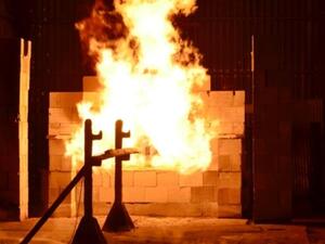 جوتاشار جاي أف 750" (Jotachar JF750)، وهو طلاء مقاوم للحريق يغني عن إستخدام شبكات الأسلاك المعدنية لتدعيم المنشآت