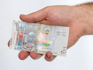 الدينار الكويتي 