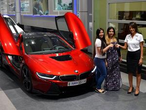 تتميز هذه النسخة الحصرية لوكيل الإمارات بحصولها على لون Lava Red الأحمر, بالإضافة الى رزمة AC Schnitzer والتي تشمل جنوط رياضية كبيرة