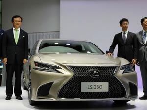 لكزس تكشف عن LS350 الجديدة بخيار محرك V6 جديد
