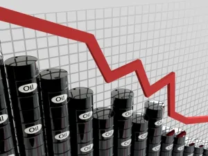 تأثرت الأسعار أيضا بمؤشرات على تباطؤ الطلب لتنخفض إلى مستويات مشابهة لما كانت عليه عندما أُعلنت تخفيضات الإنتاج للمرة الأولى أواخر العام الماضي