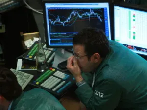 اعتبر عدد من المحللين الماليين أن جميع العوامل متوفرة لأن يتم ترقية البورصة القطرية إلى سوق ناشئة، حيث إن أحجام التعاملات قد ارتفعت بشكل ملموس