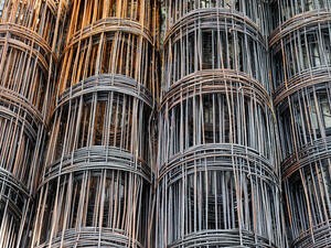 أكدت الجهات الحكومية للمصنعين أنها ستدرس الطلب، وفي حال ثبوت حالة الإغراق فسيتم فرض رسوم إغراق على الحديد الصيني