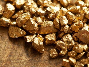 يعمل مصرف قطر المركزي على زيادة احتياطاته من الذهب و المعادن النفيسة وسط تواصل التوقعات بمزيد من ارتفاع اسعار الذهب في الاشهر الاخيرة من العام 2016.