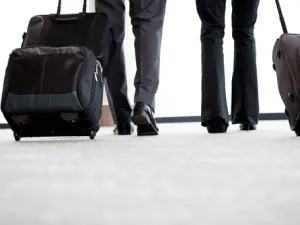 عندما يتعلق الأمر بإيجاد رحلات جوية رخيصة، فإن هذا يتطلب منك متابعة العروض، والتخطيط المسبق لإتاحة وقت كافٍ للبحث بين الخيارات المطلوبة عند انخفاض الأسعار