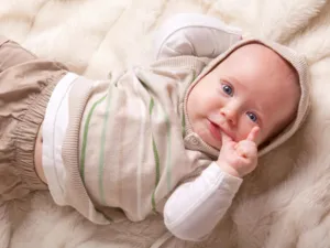 أشبعي حاجة طفلك من الطعام، ووفري له الحب الكافي
