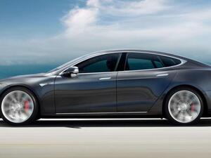 تسلا تسحب 123 ألف سيارة