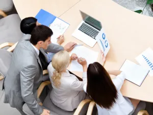 تحديد السوق المستهدف مهم جدا في تحديد الية الدخول للسوق