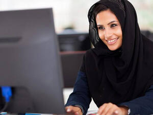 خصصت كل من دبي وقطر نسباً أقل من ميزانياتهما العامة للإنفاق على رواتب القطاع العام