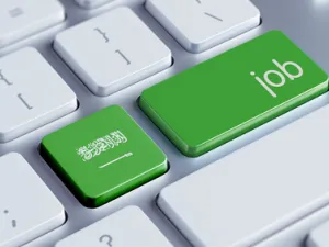 تطبق السلطات السعودية أيضاً رسوماً جديدة وقيوداً على القطاعات لتشجيع توظيف السعوديين