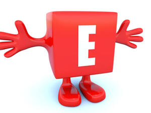 تستخدم معظم شركات التجميل فيتامينE في الكريمات للحفاظ على صحة البشرة