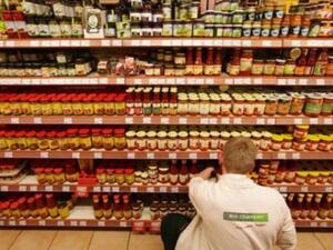 Arab Gulf companies sell products in Jordan at prices below production costs to gain a place in the local market