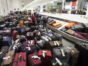 الأمتعة في المطار 