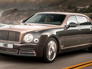 قامت بنتلي العام الماضي ببيع 11,023 سيارة وهو العام الرابع على التوالي لبنتلي لتتجاوز حاجز مبيعات 10 آلاف سيارة