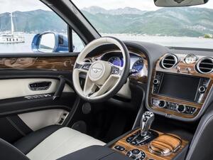 بنتلي تقدم كسوة خشبية جديدة لأول مره منذ 5 سنوات