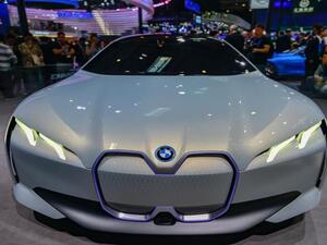 الصين تمنح BMW أول رخصة  لتجربة سيارة ذاتية