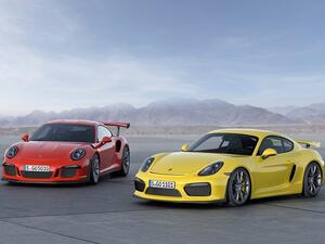 سيارة 911 جي تي 3 القادمة ستُزوّد بمحرك تلقائي التزود بالهواء (بدون تيربو) بالإضافة إلى صندوق تروس يدوي