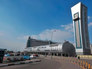 مطار القاهرة 