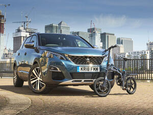 دراجة بيجو eF01 القابلة للطي صممت لجعل تنقلك أسهل وأسلس، ويمكن طيها بخطوات ثلاث وبأقل من عشر ثوان