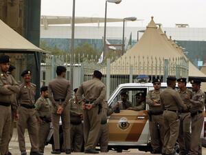 سيارات أمن ذكية في السعودية تكشف  السيارات المطلوبة دون السؤال عن هويّاتهم