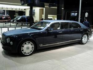 تقتني بعض الجهات الحكومية في السعودية سنويا عربات مصفحة، أهمها وزارات الدفاع والداخلية والحرس الوطني، وتشترط أن تكون بمعايير ومواصفات بالغة الدقة والجودة، ضد الرصاص الحي والمتفجرات، وتمتلك مرونة في التحرك في ساحة المعركة