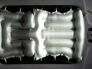 وسادة سقف هوائية تحمي من حوادث انقلاب السيارات