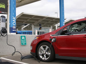 بطارية سيارة تشحن في دقيقة واحدة