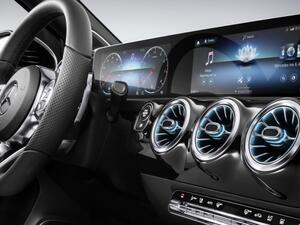 مرسيدس تعتزم إضافة نظامها المعلوماتي الذكي MBUX لجميع سياراتها