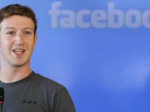 رئيس فيسبوك يشارك منسوبين مصنع فورد في إنتاج F 150