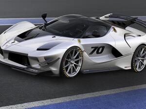 فيراري تكشف عن FXX-K إيفو  أقوى سيارات الحصان الجامح على حلبات المضمار