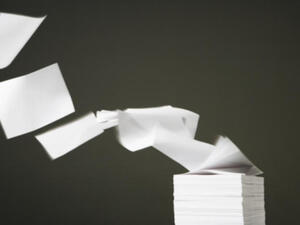 يجب وضع خطط بديلة للنقل، لتأمين تصدير المنتجات اللبنانية الى الأسواق العربية، بتكلفة معقولة، مع احتمال تعذر التصدير برا عبر سوريا