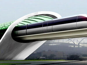 يعتمد الهايبرلوب على فكرة استخدام أنبوب تنطلق عبره مجموعة من الكبسولات بسرعات عالية، بحيث لا تستغرق الرحلة بين لندن إلى إدنبرة أكثر من 30 دقيقة، كما يمكن لهذا النظام نقل الركاب بين دبي وأبوظبي في غضون 12 دقيقة فقط