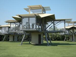 يتميز المنزل بالمرونة في الفك والتركيب، ويمكن شحنه مع كافة المفروشات، ونقله إلى أي مكان.