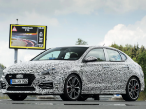 هيونداي i30 N Fastback عالية الأداء سيكشف عنها بعد أيام