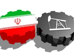 تعمل إيران ثالث أكبر منتج للنفط في أوبك على زيادة إنتاجها بعد رفع العقوبات الغربية التي كانت مفروضة عليها في يناير / كانون الثاني الماضي