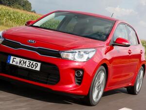 من الخارج تتوفر ريو 2017 بثمانية خيارات من الألوان ترافقها 3 تصاميم مختلفة للجنوط تبدأ من 15 انش وصولاً إلى 17 انش