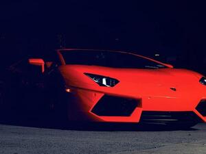 لامبورغيني تكشف عن أول سيارة كهربائية